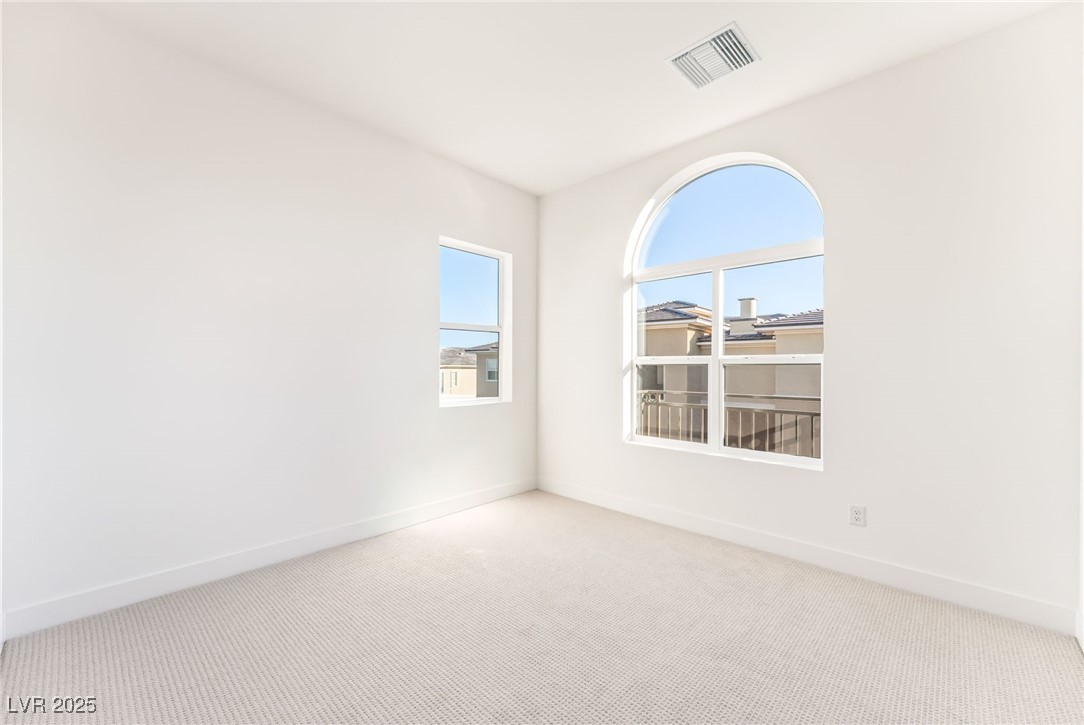 9132 Las Manaitas Avenue 401