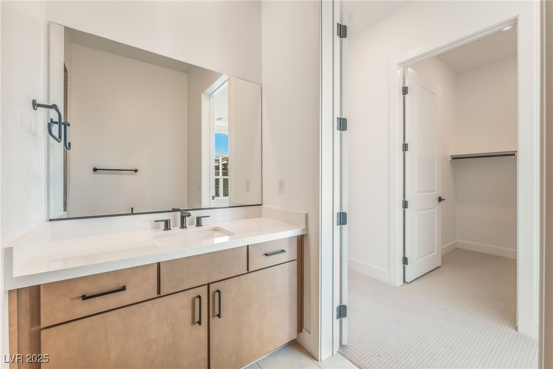 9132 Las Manaitas Avenue 401