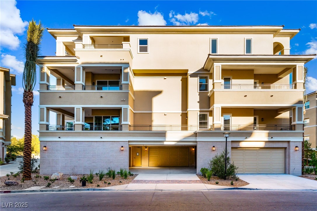 9132 Las Manaitas Avenue 401