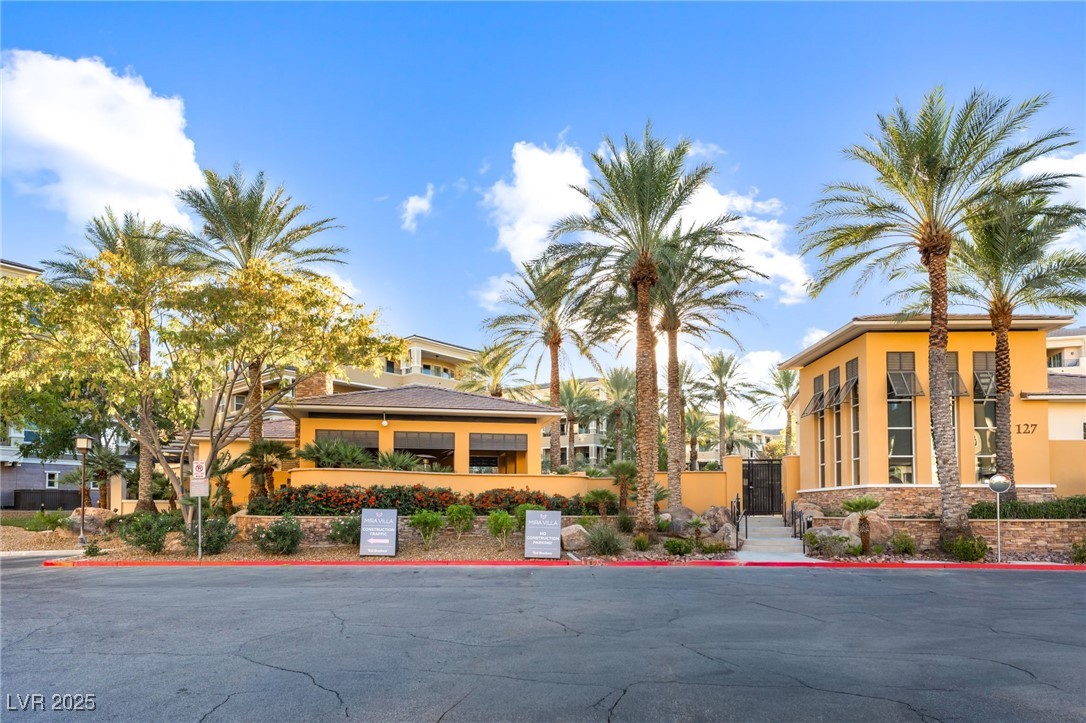 9132 Las Manaitas Avenue 401