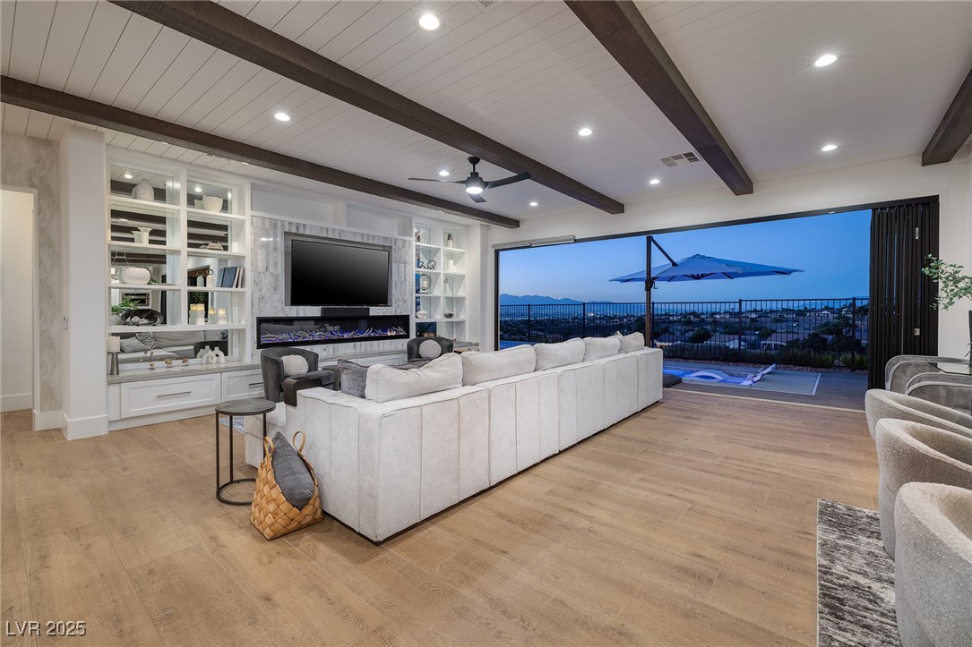 2840 Foxtail Creek Avenue