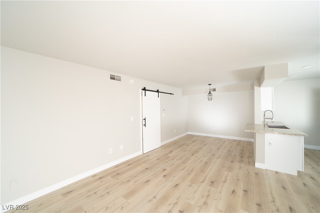 8101 West Flamingo Road 1057