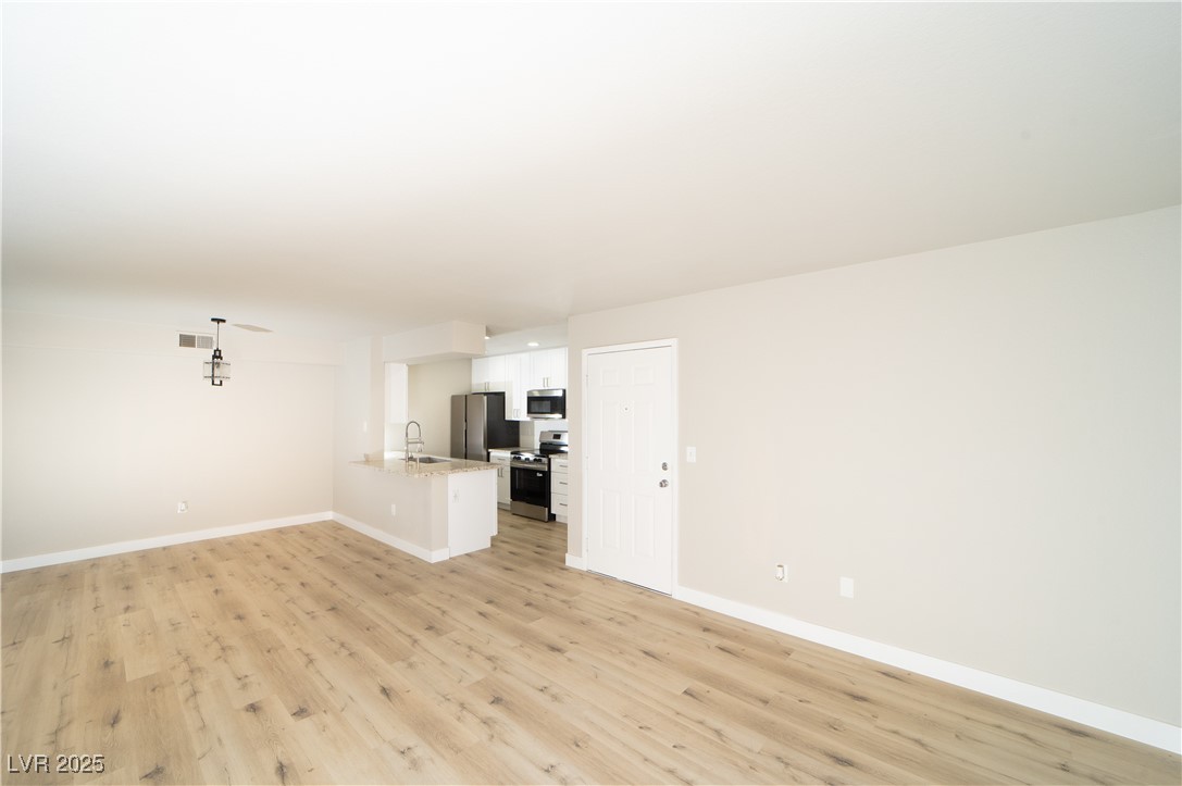 8101 West Flamingo Road 1057