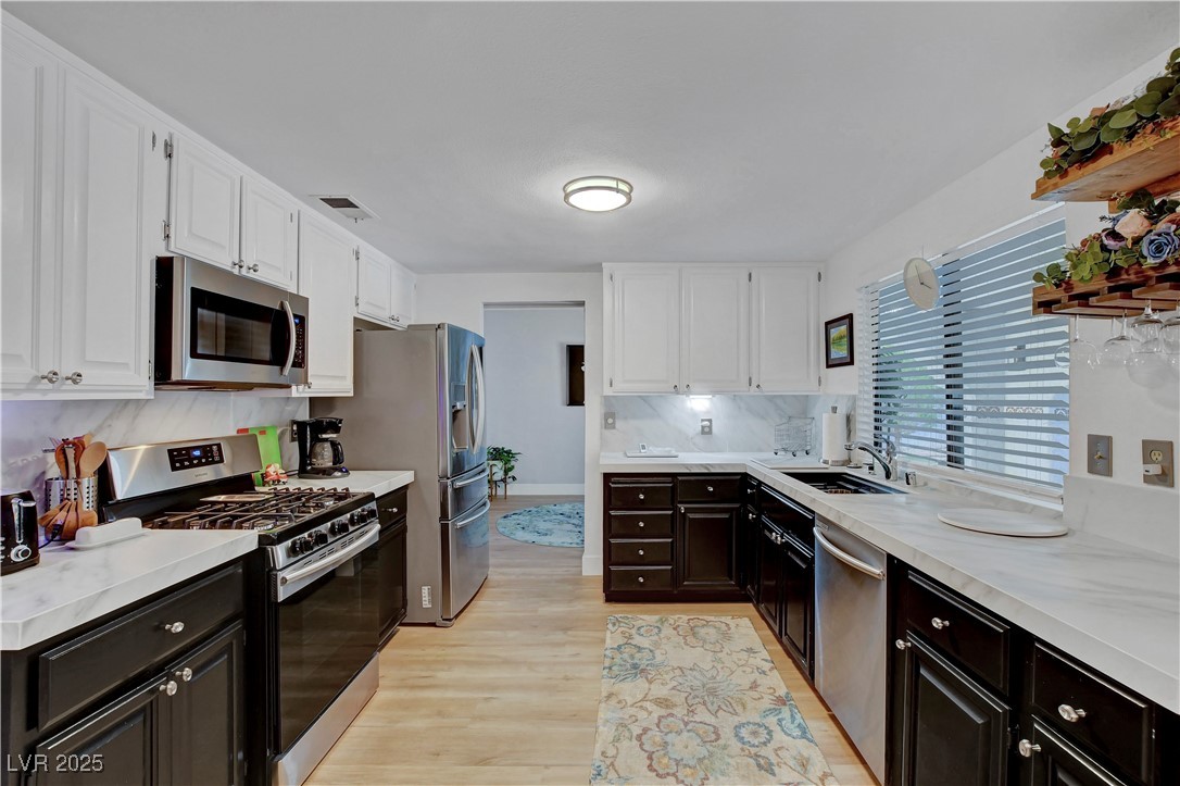 2825 Waterview Drive