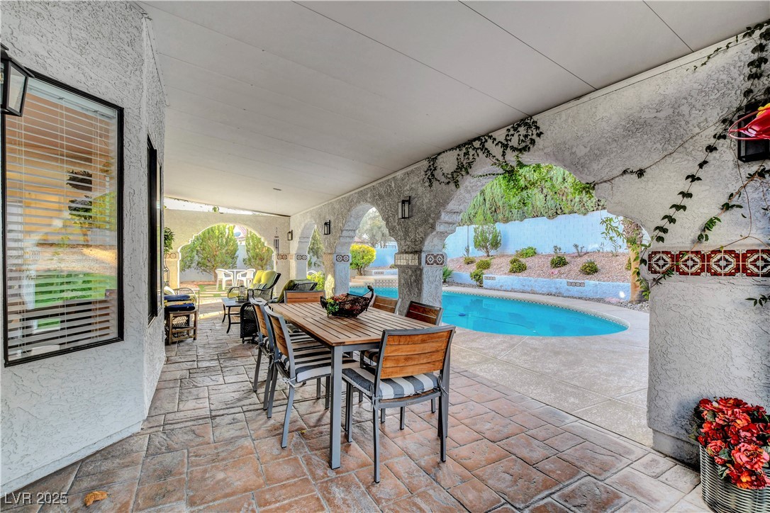 2825 Waterview Drive