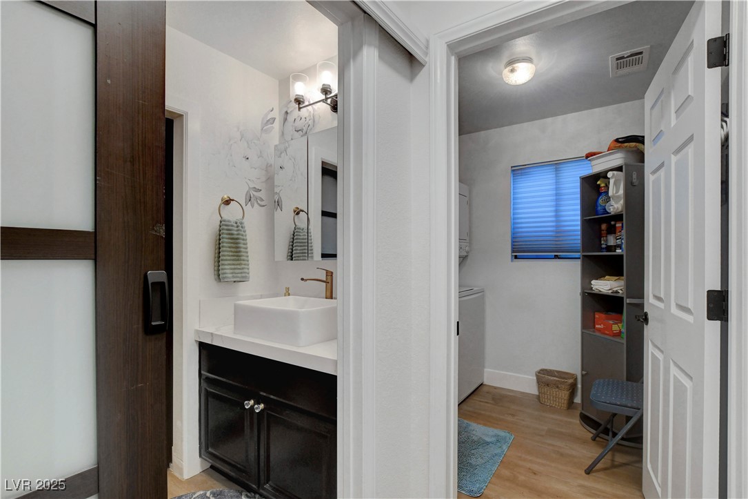 2825 Waterview Drive