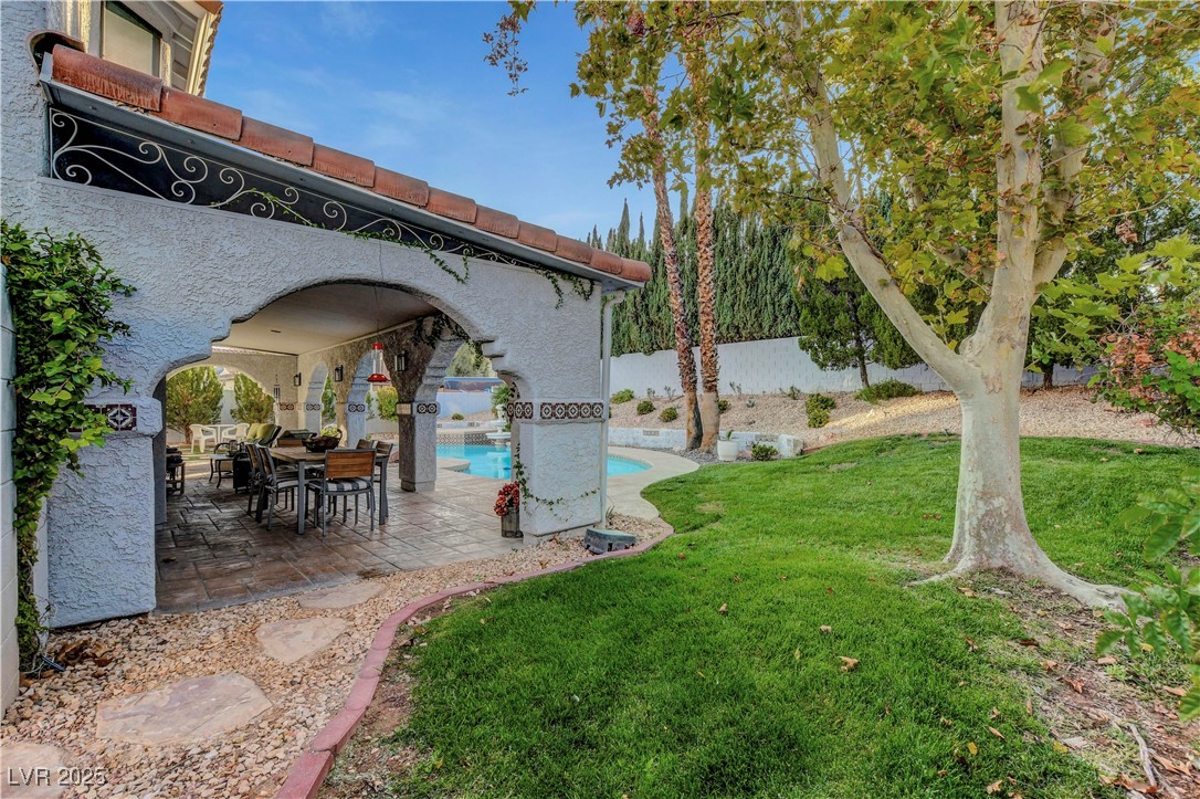 2825 Waterview Drive