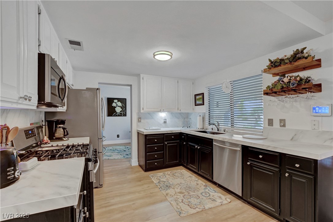 2825 Waterview Drive