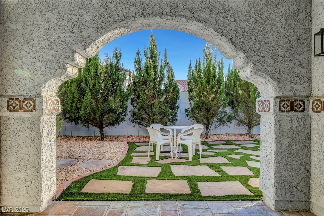 2825 Waterview Drive