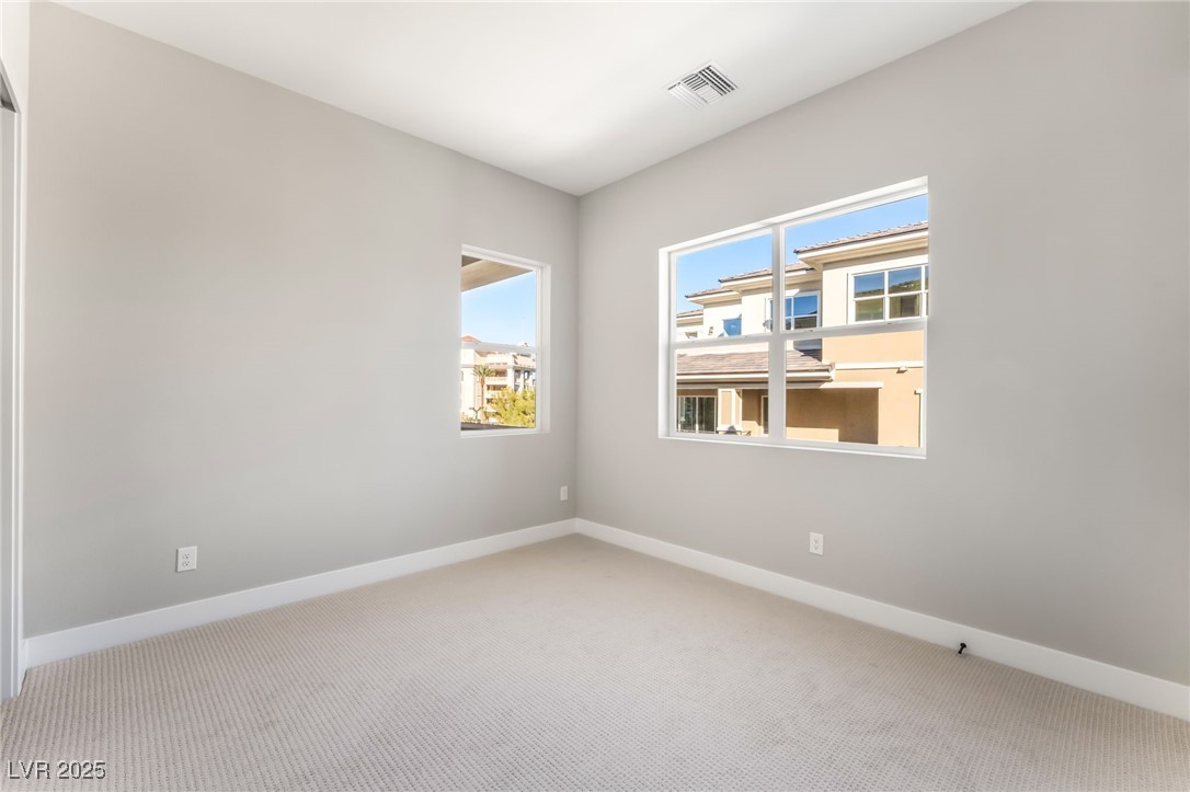 9132 Las Manaitas Avenue 302
