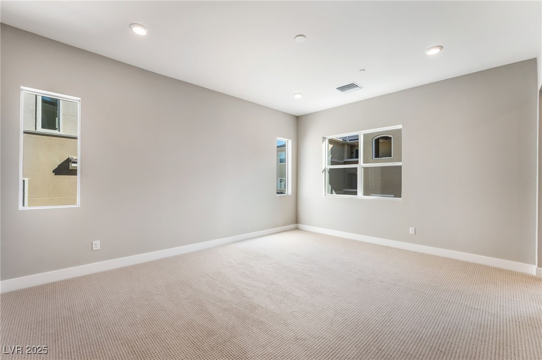 9132 Las Manaitas Avenue 302