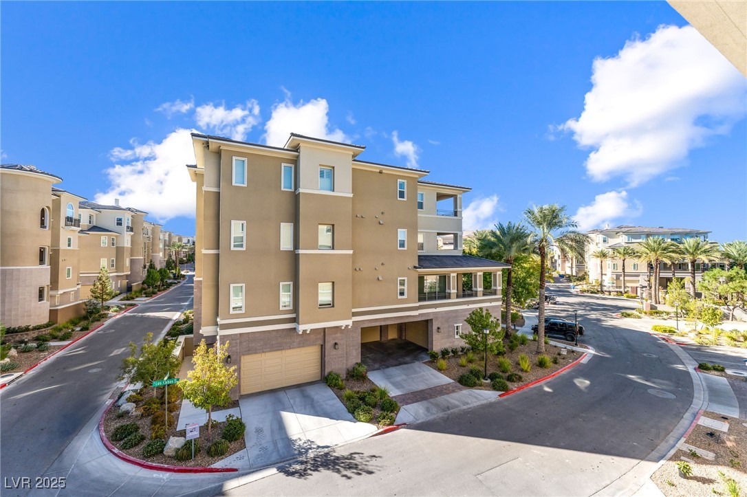 9132 Las Manaitas Avenue 301