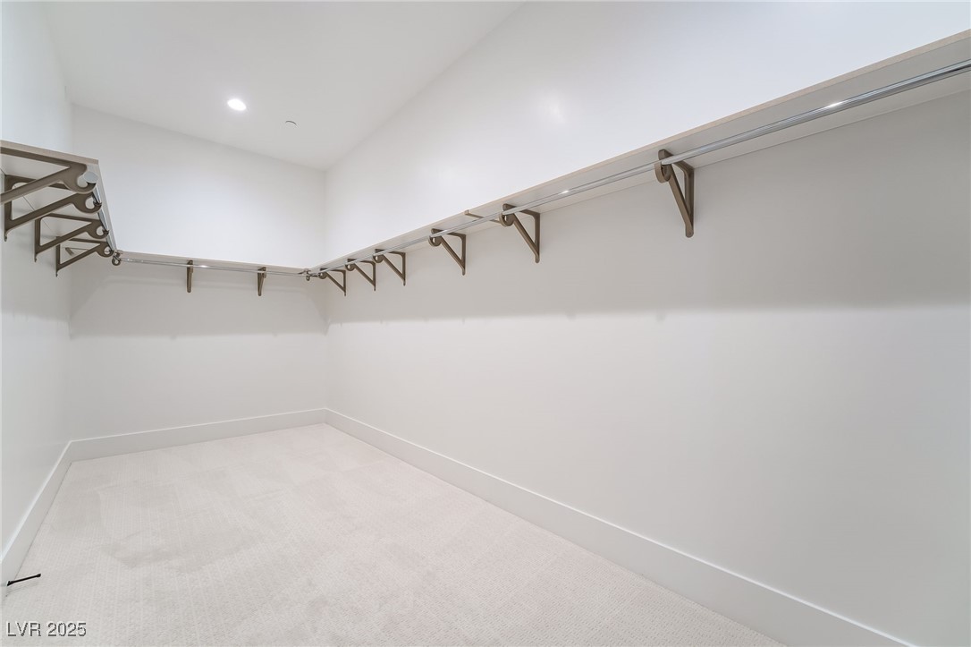 4811 Verde Bloom Street