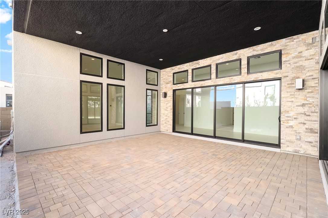 4811 Verde Bloom Street