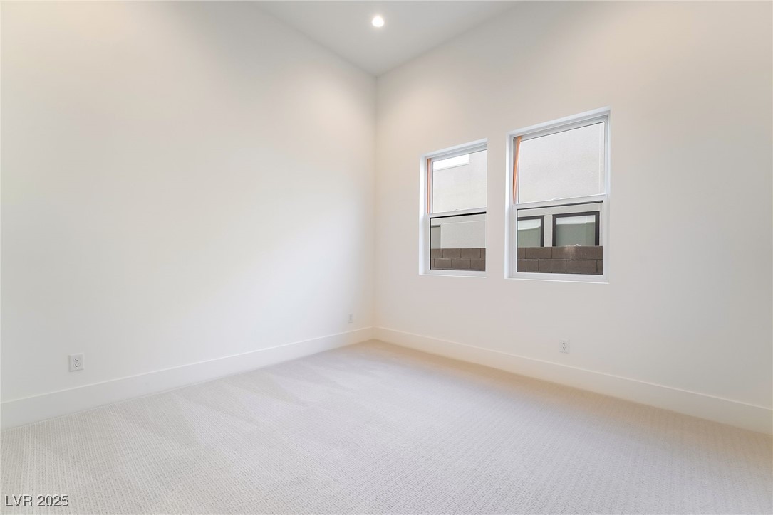 4811 Verde Bloom Street