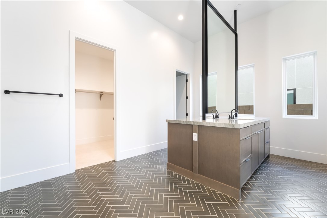 4811 Verde Bloom Street