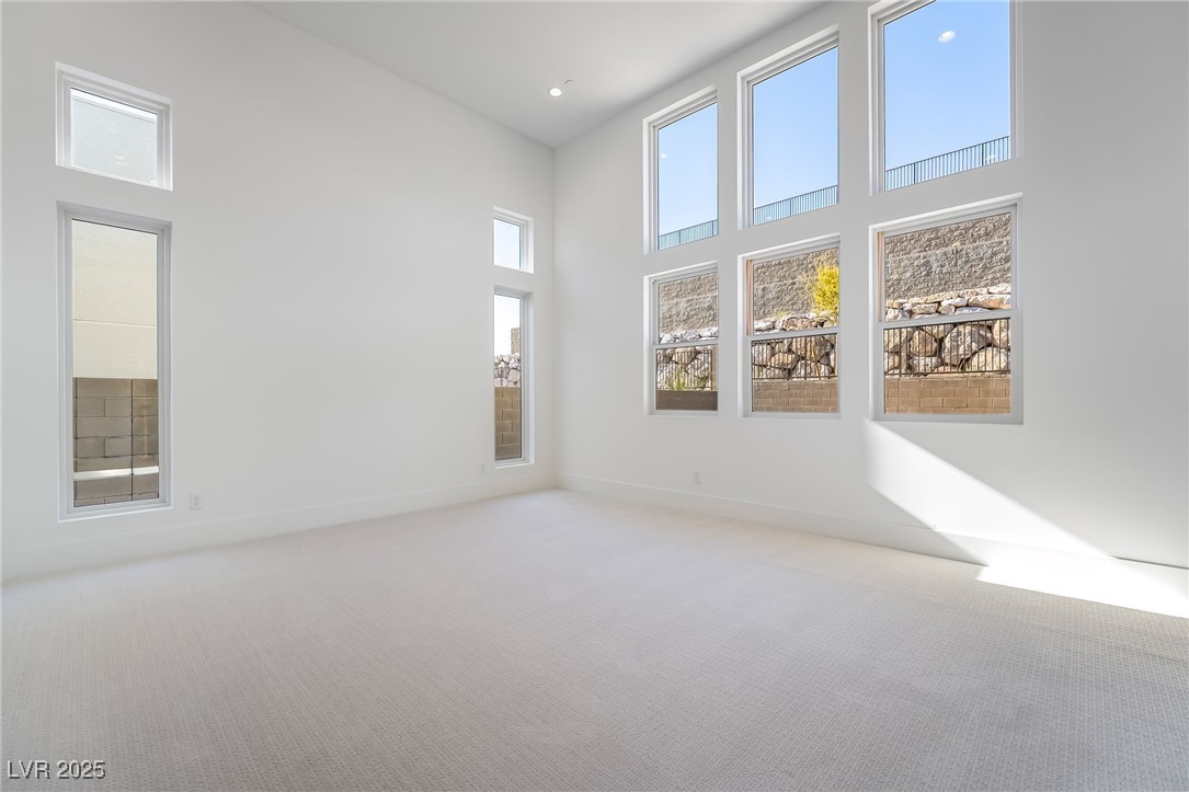 4811 Verde Bloom Street