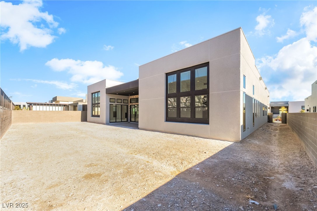 4811 Verde Bloom Street