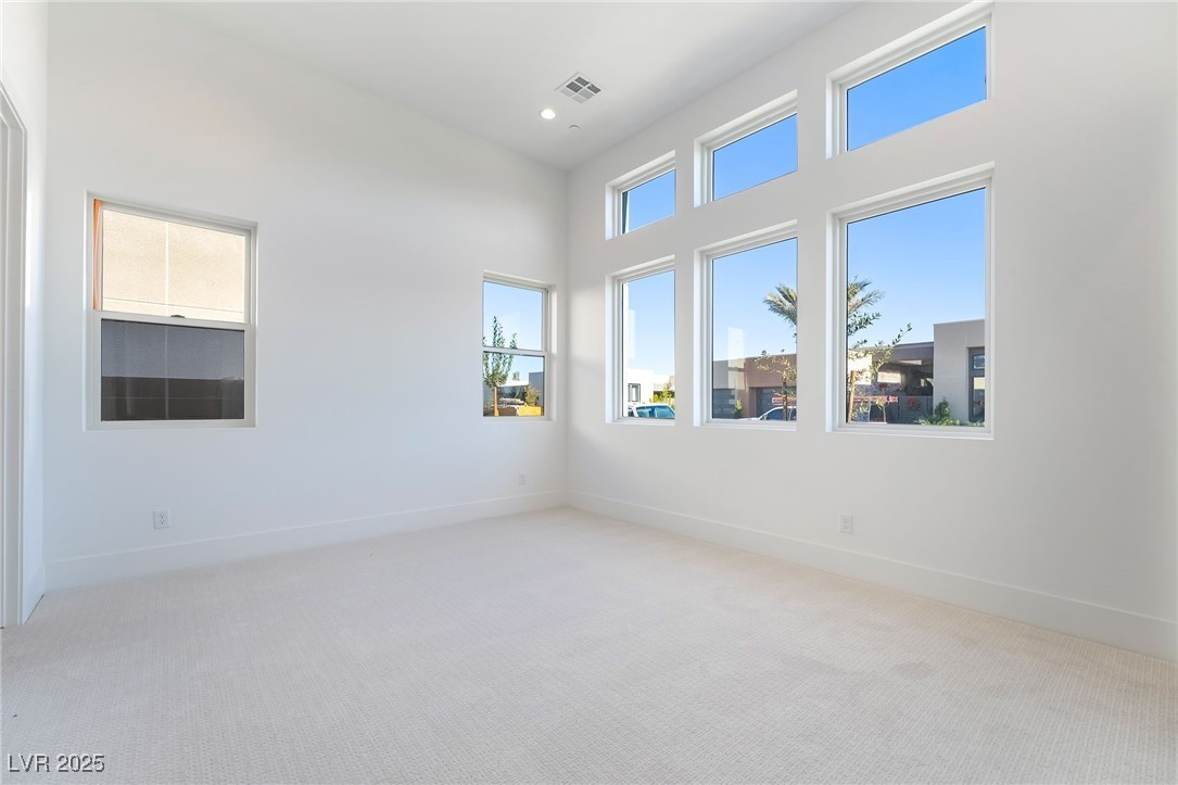 4811 Verde Bloom Street