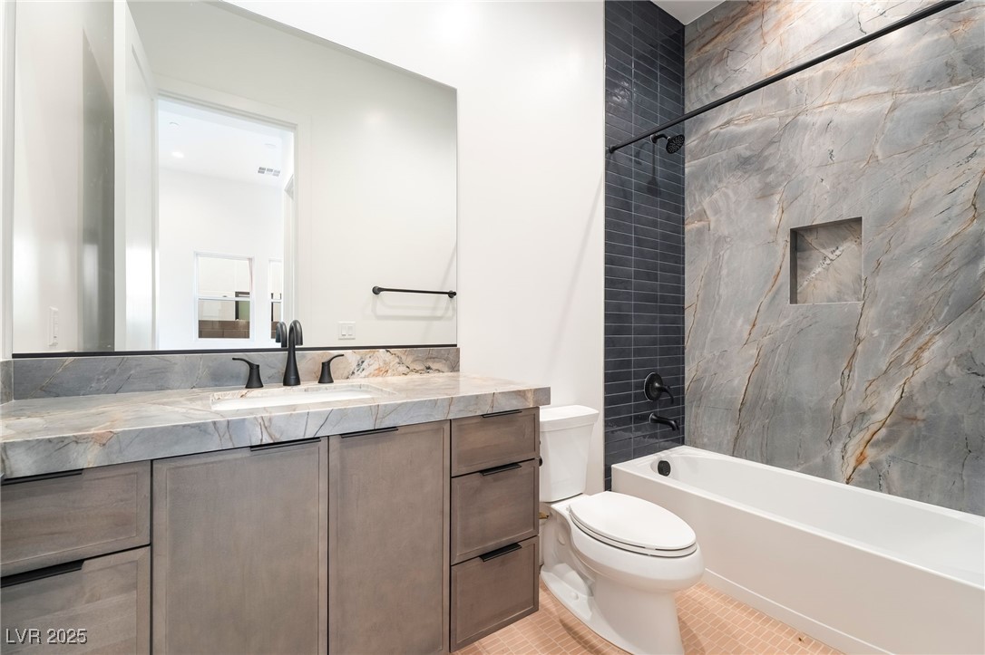 4811 Verde Bloom Street