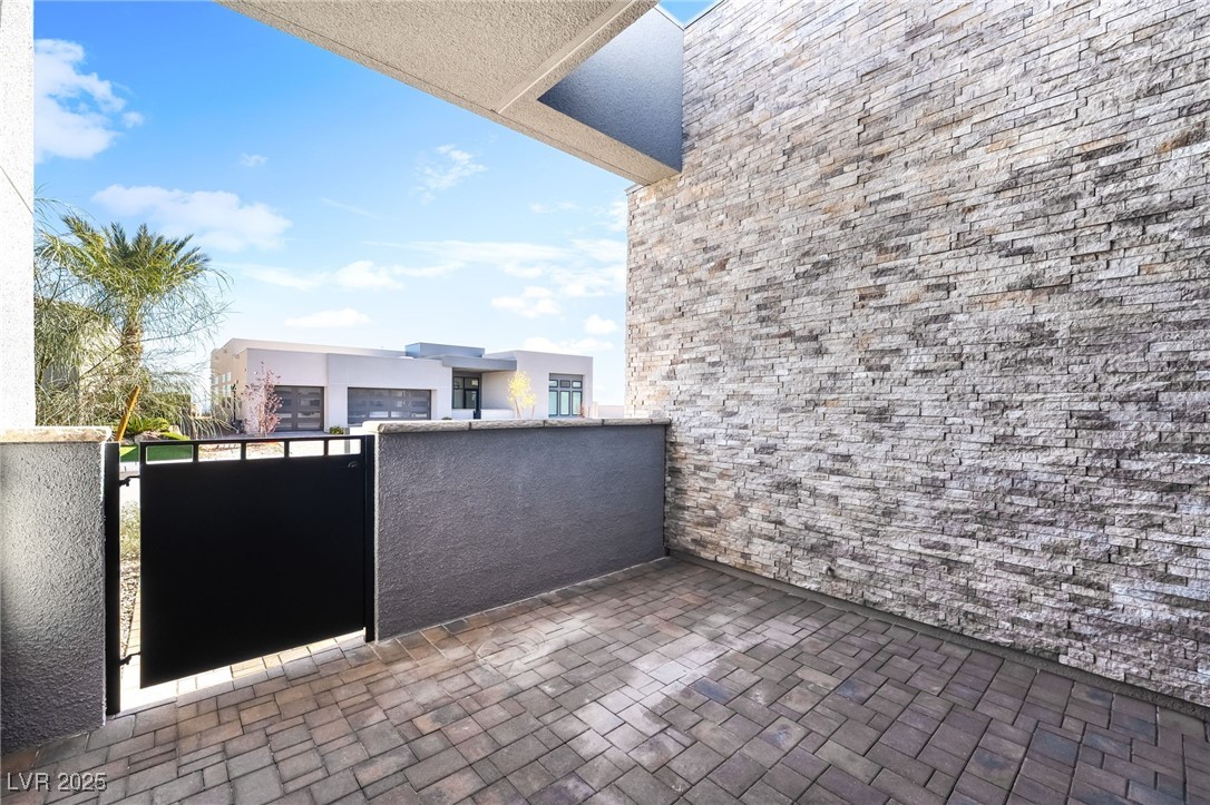 4811 Verde Bloom Street