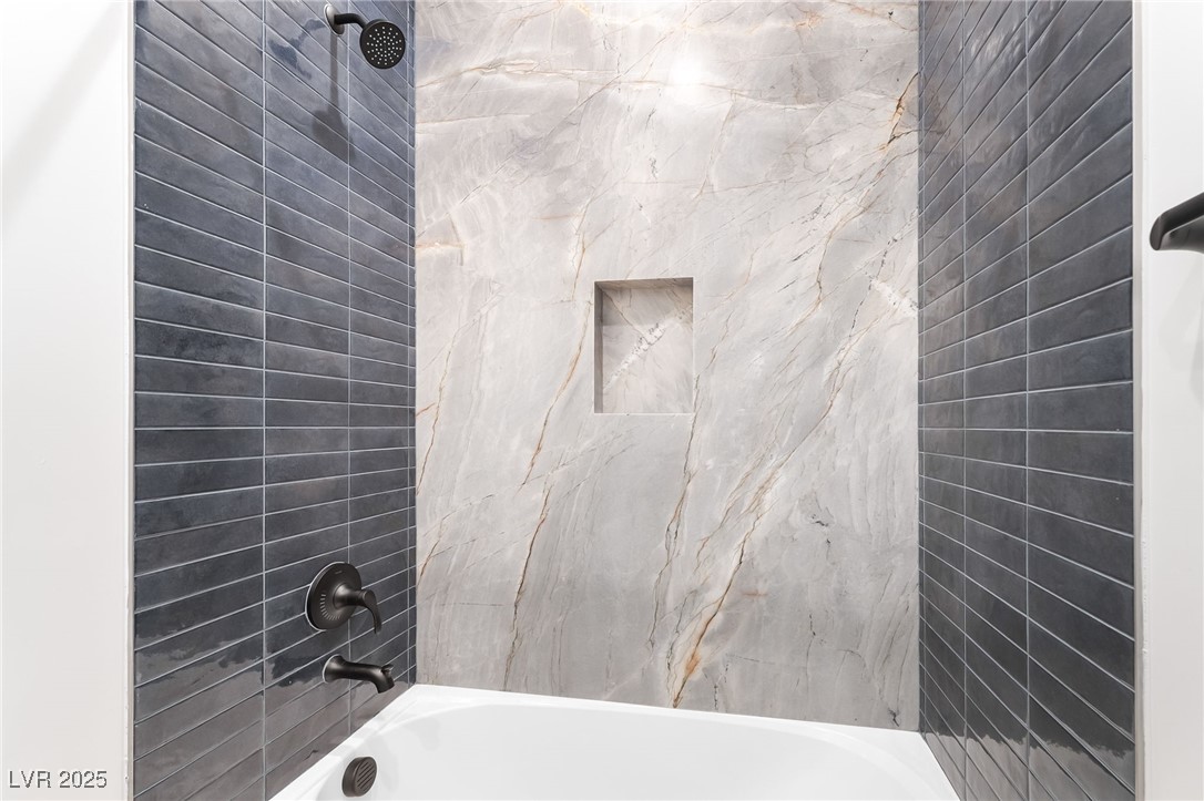 4811 Verde Bloom Street