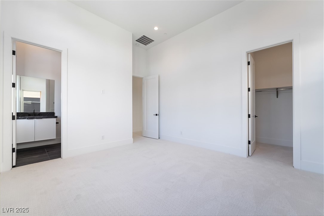 4811 Verde Bloom Street