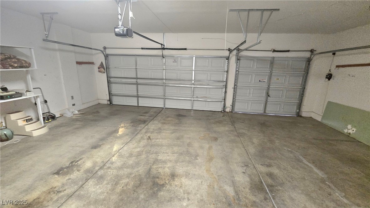 3228 West Hammer Lane