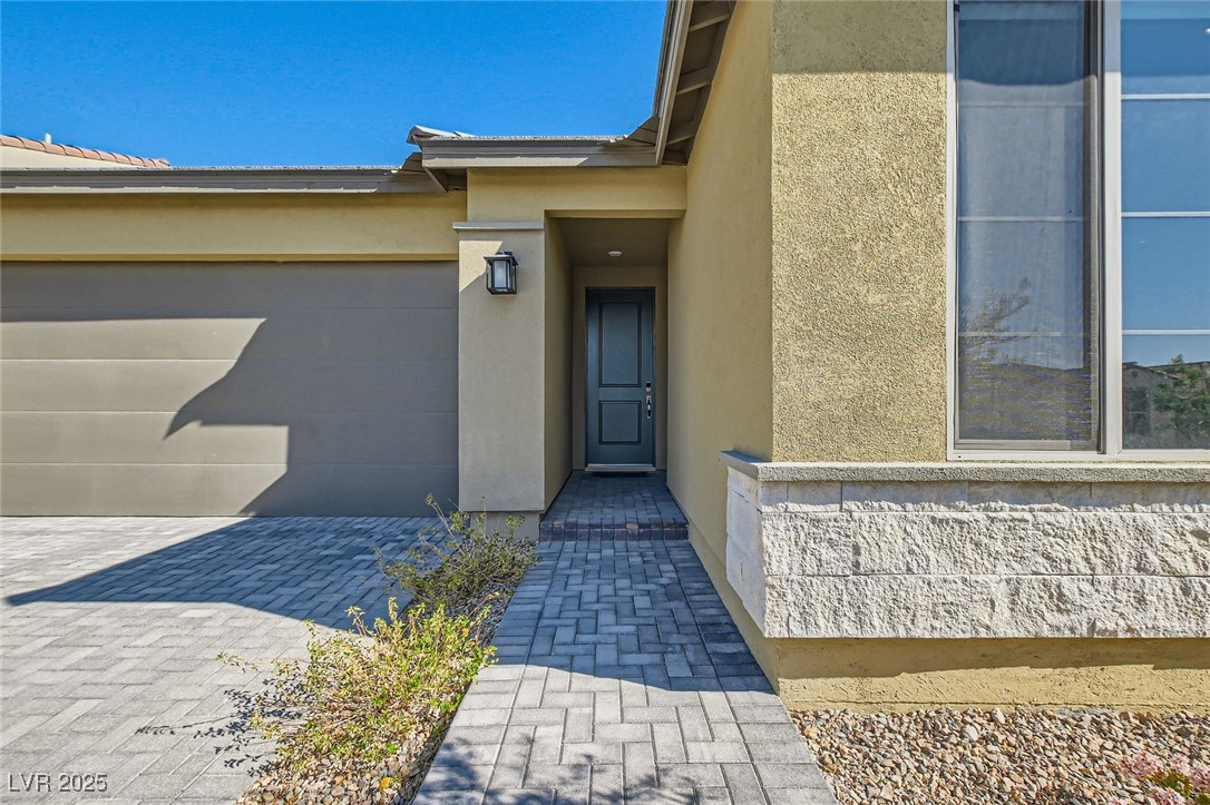 10042 Cardinal Knoll Avenue