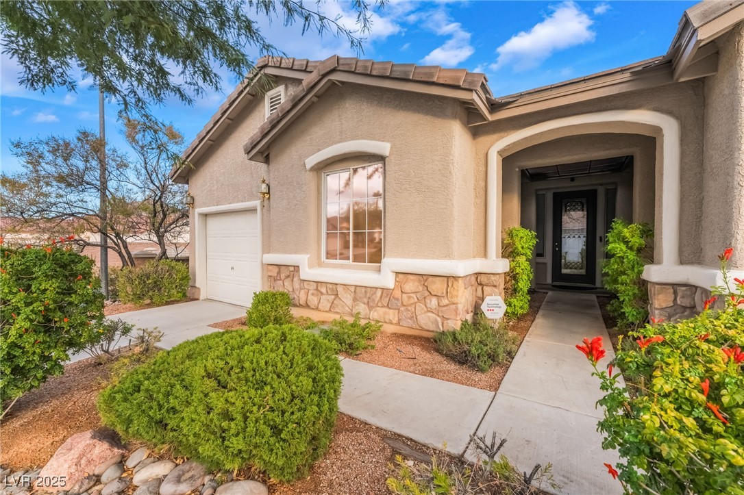 3512 Natural View Street