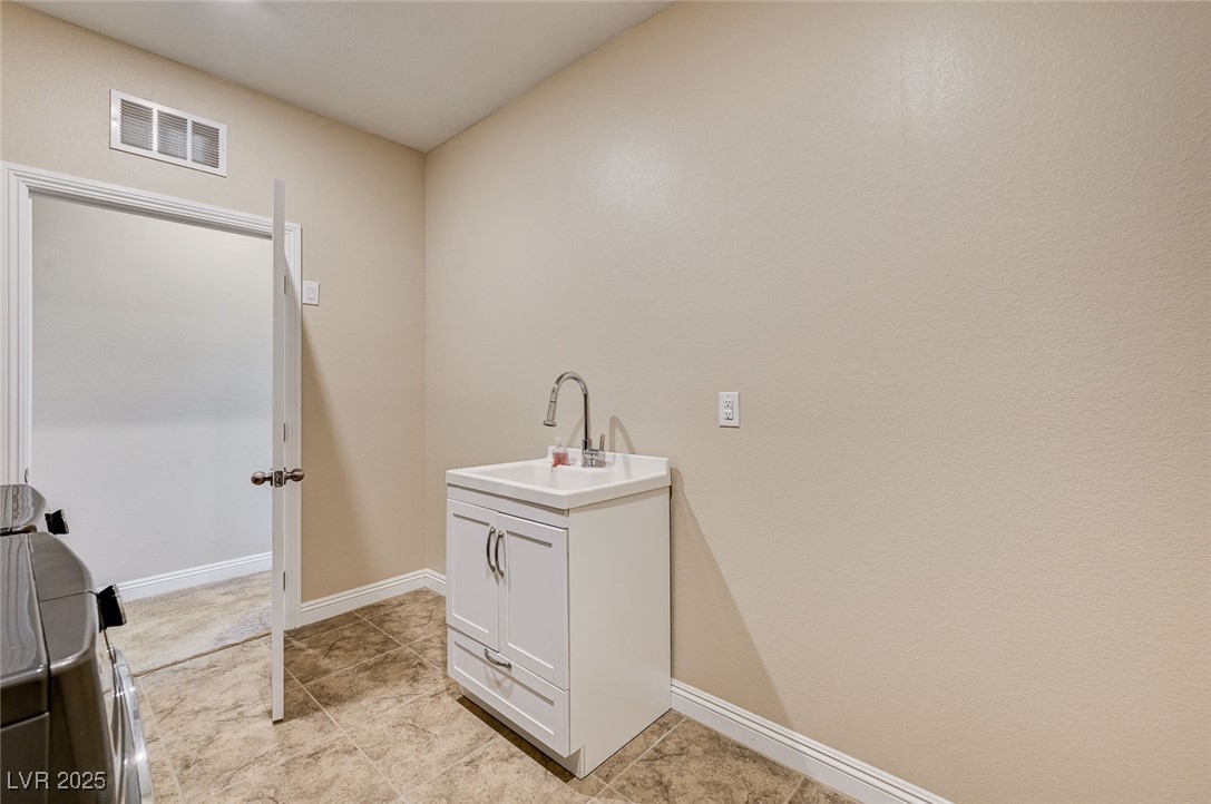 4630 Summer Azure Street