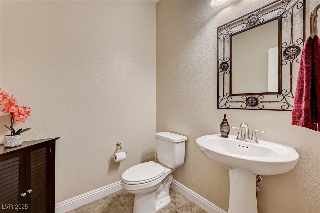 4630 Summer Azure Street