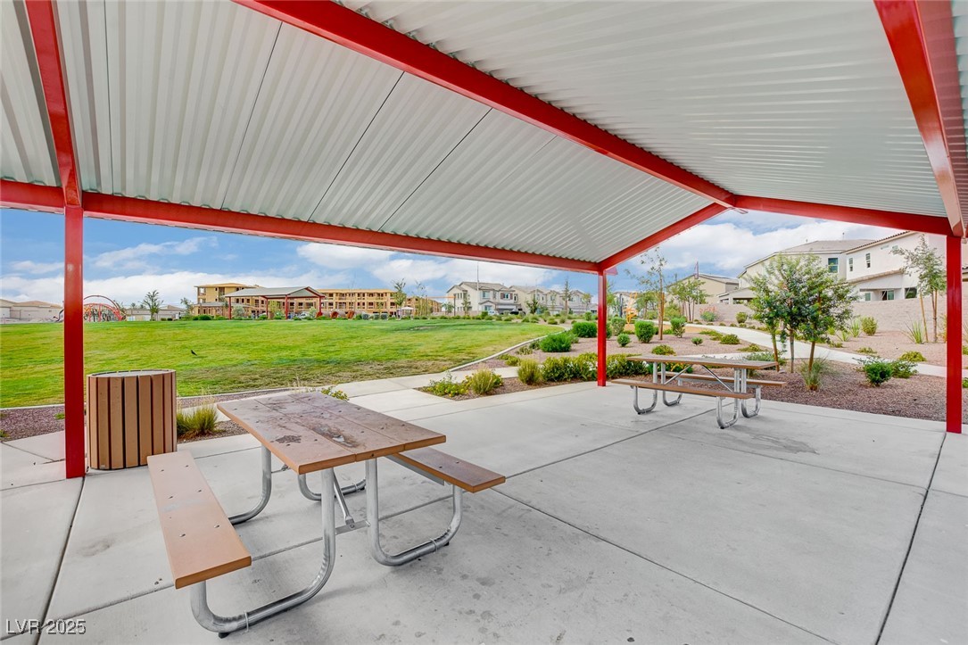 4630 Summer Azure Street