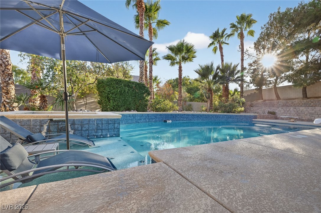 7631 Man O War Street