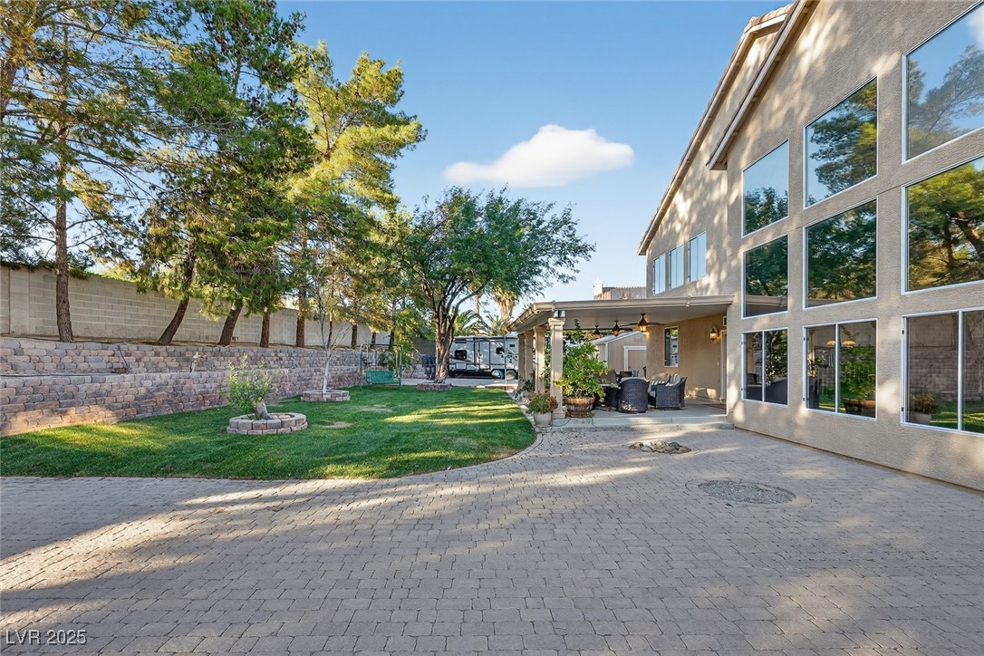 7631 Man O War Street