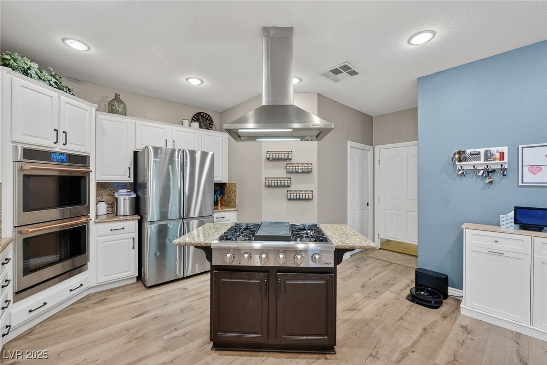 7631 Man O War Street