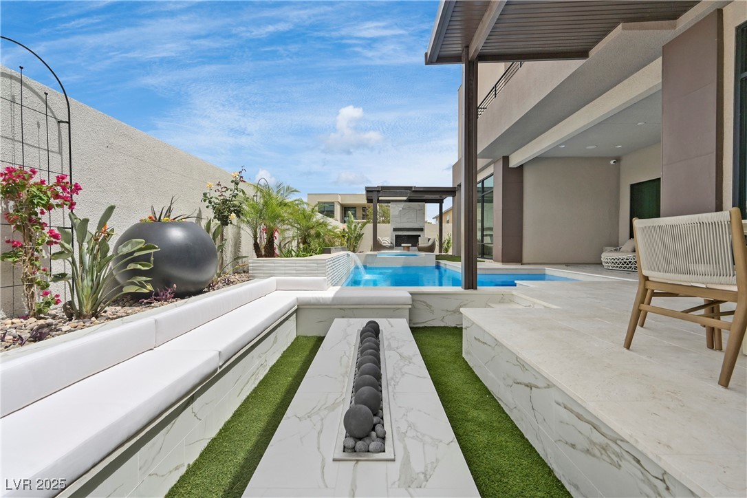 10718 Desert Heights Avenue