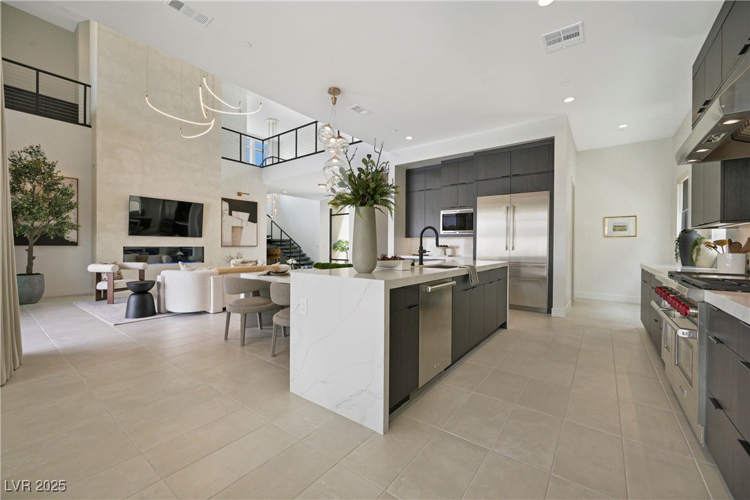 10718 Desert Heights Avenue