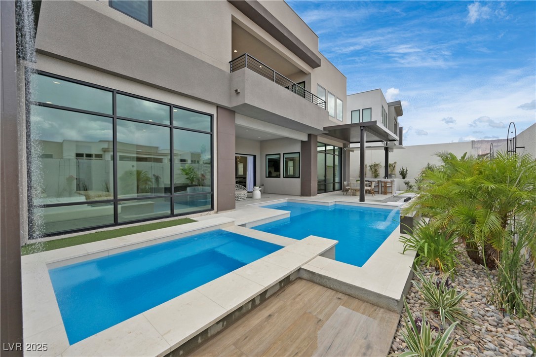 10718 Desert Heights Avenue