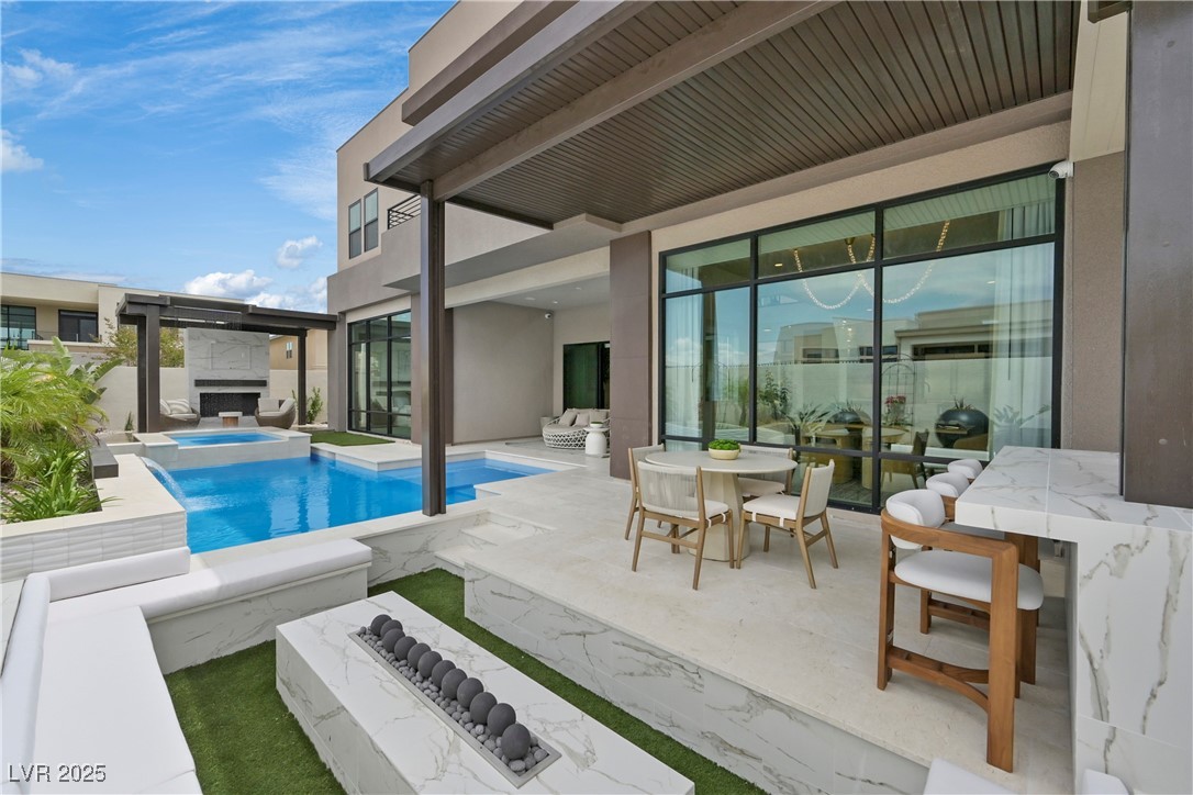 10718 Desert Heights Avenue