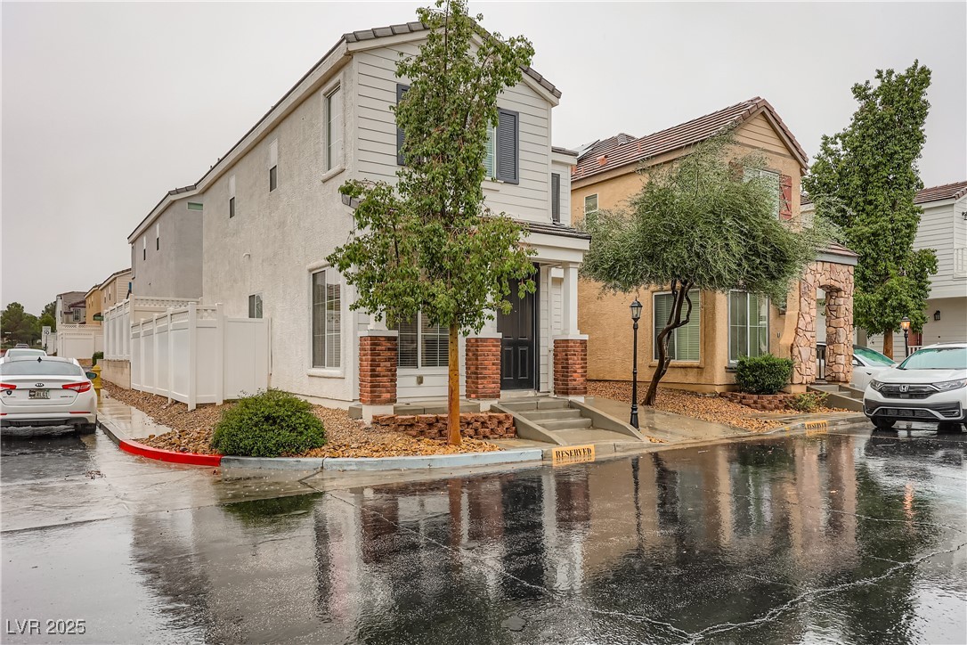 1719 Summer Blush Avenue