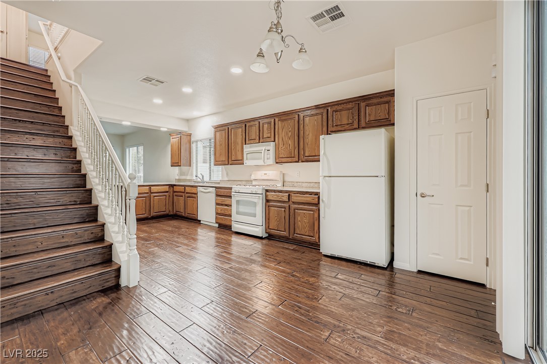 1719 Summer Blush Avenue