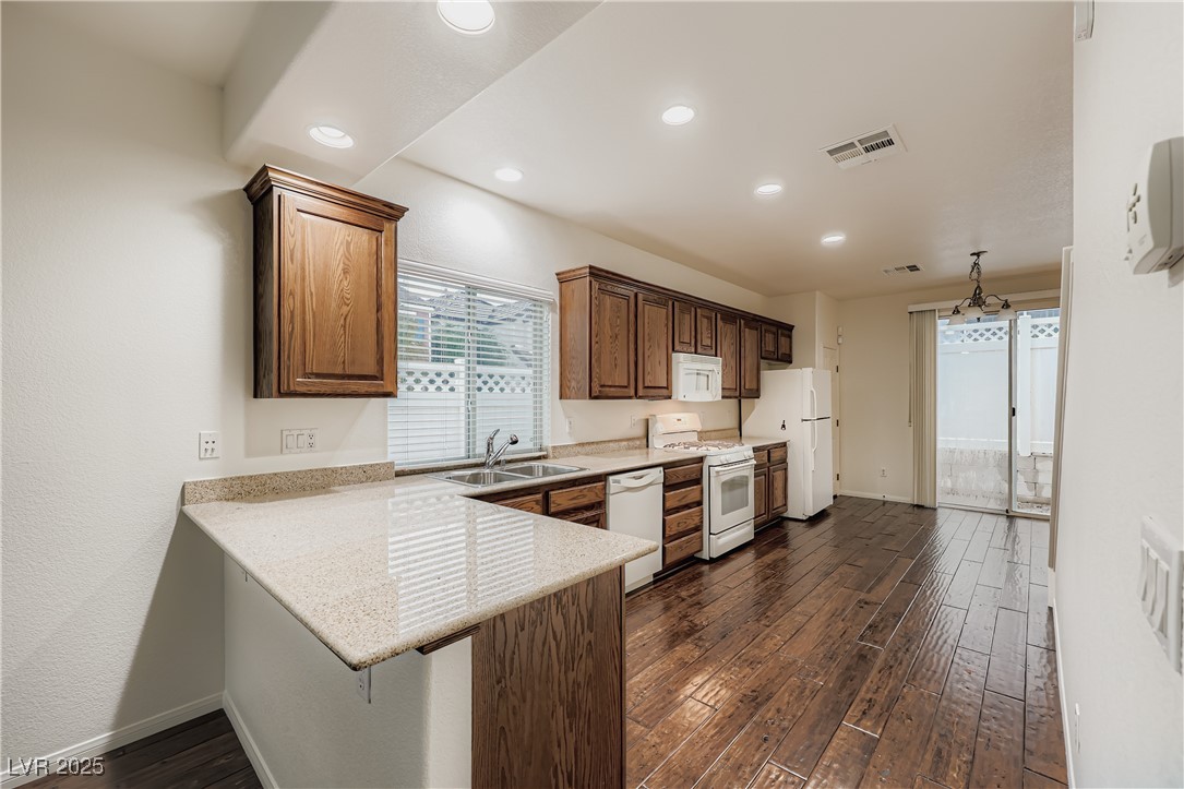 1719 Summer Blush Avenue