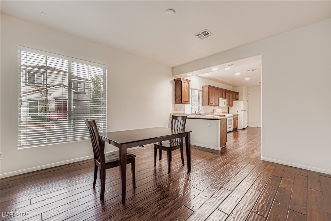 1719 Summer Blush Avenue