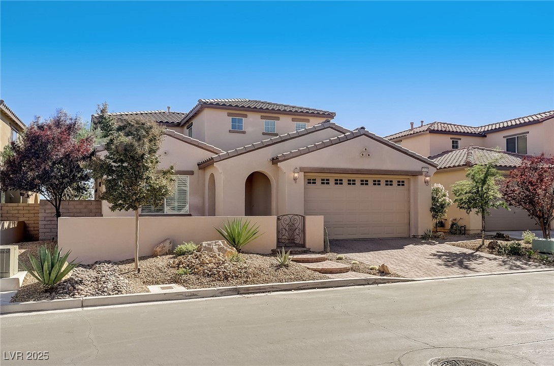 12121 Las Hurdes Avenue