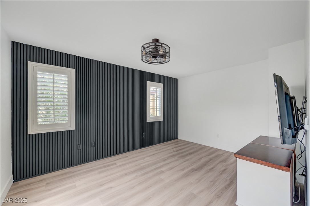 12121 Las Hurdes Avenue