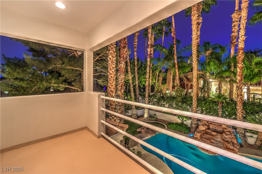 2228 Versailles Court