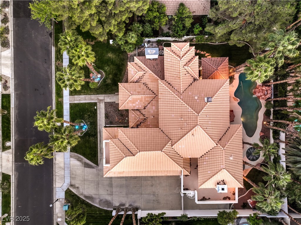 2228 Versailles Court