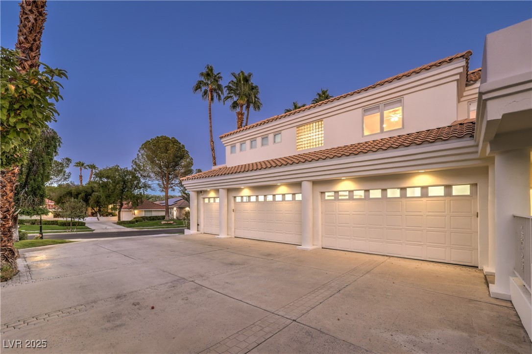 2228 Versailles Court