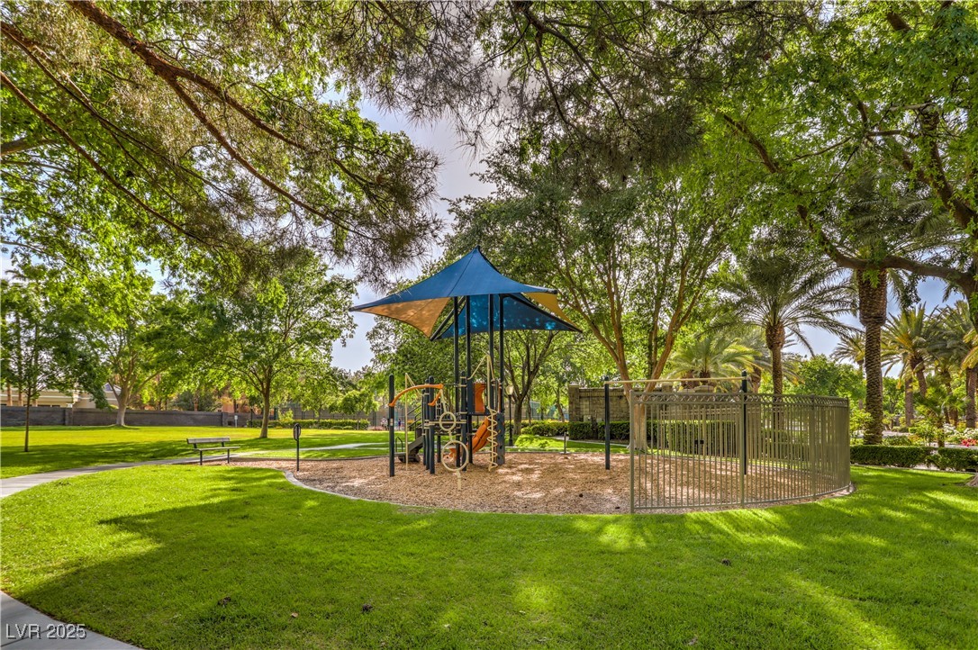 2228 Versailles Court